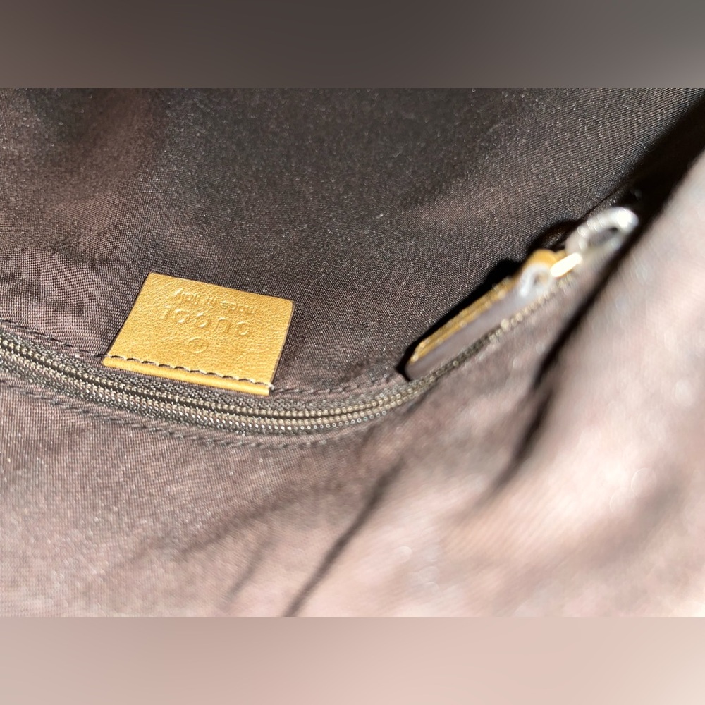 Gucci Abbey Crystal Crossbody Bag - Picture 6 of 10